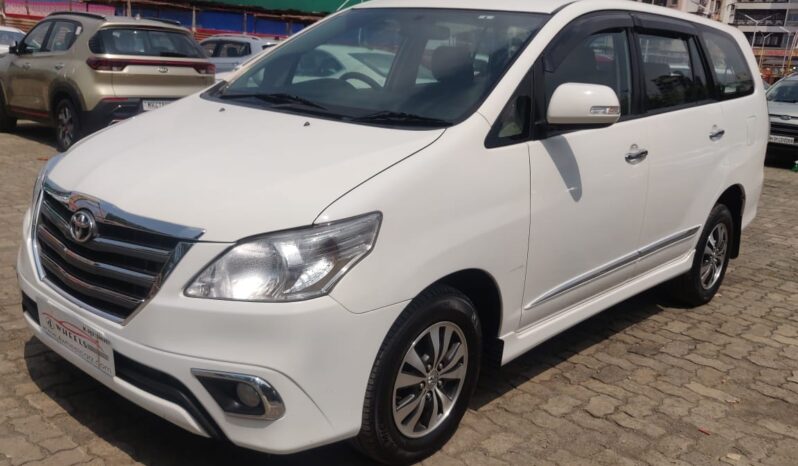 Toyota Innova V MT 8STR full