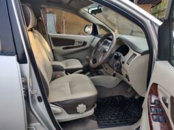 Toyota Innova V full