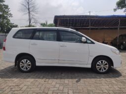 Toyota Innova V MT 8STR full