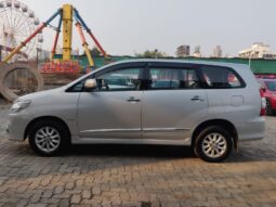 Toyota Innova V full