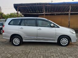 Toyota Innova V full