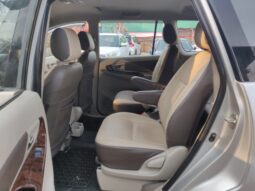 Toyota Innova V full