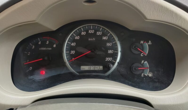 Toyota Innova V full