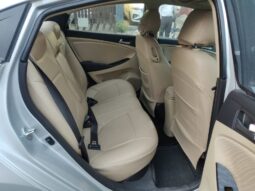 Hyundai Verna 1.6 VTVT SX full