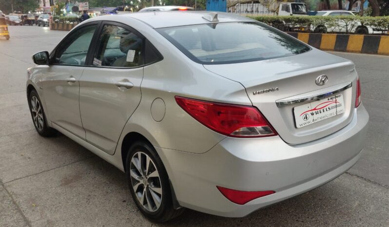 Hyundai Verna 1.6 VTVT SX full