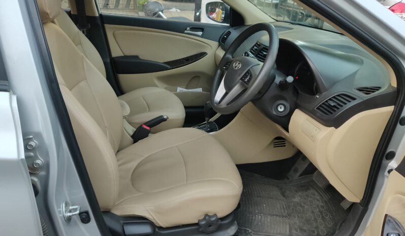 Hyundai Verna 1.6 VTVT SX full