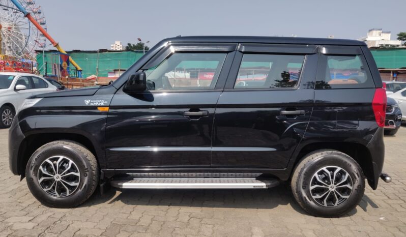 Mahindra TUV300 T4 MHawk full