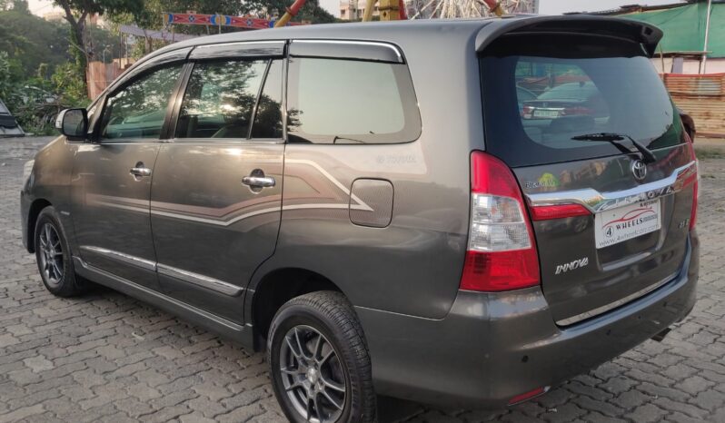 Toyota Innova 2.5 Z  7STR full