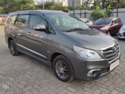 Toyota Innova 2.5 Z  7STR full