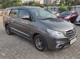 Toyota Innova 2.5 Z  7STR