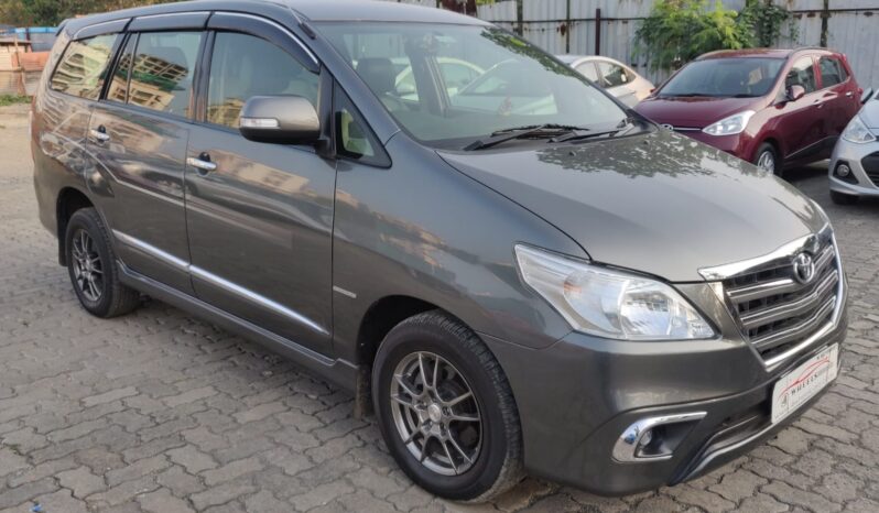 Toyota Innova 2.5 Z  7STR full