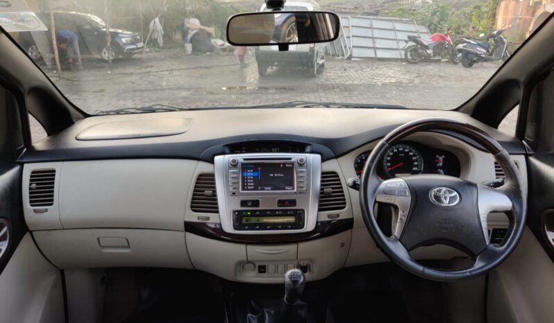 Toyota Innova V 7STR full