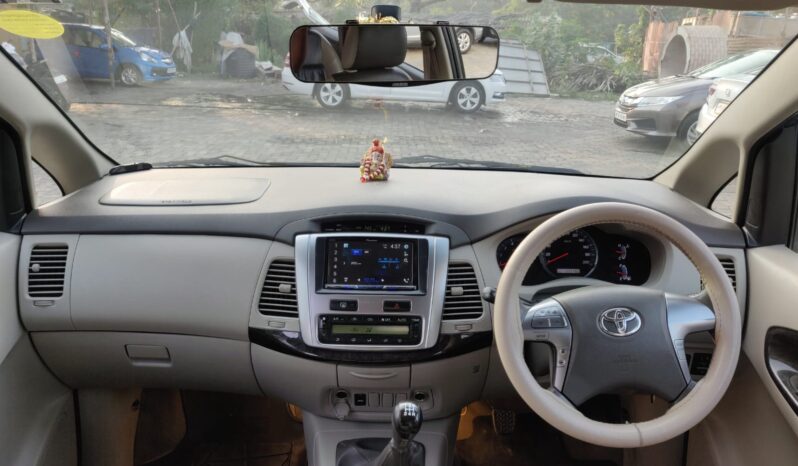 Toyota Innova 2.5 Z  7STR full