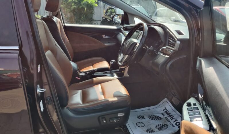 Toyota Innova Crysta 2.7 Z 7STR full