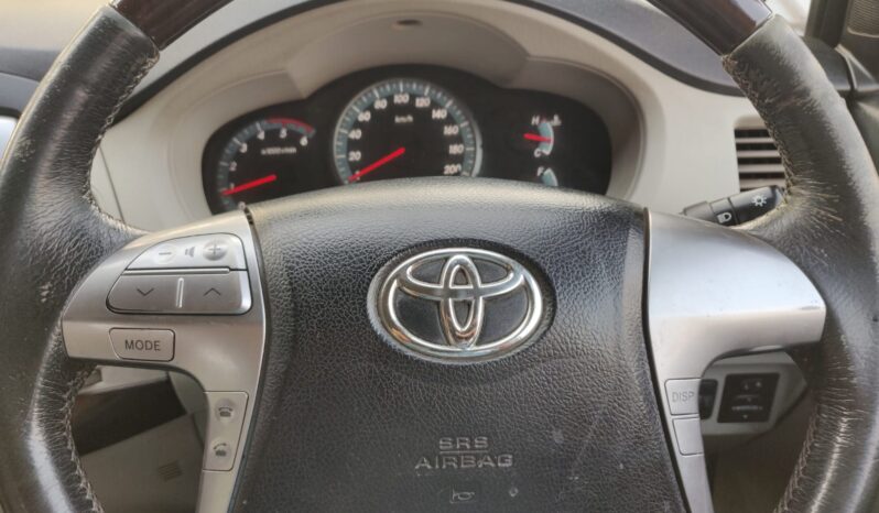 Toyota Innova V 7STR full