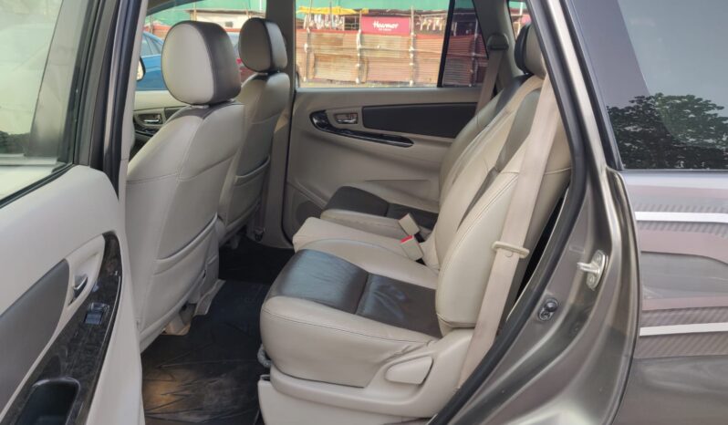 Toyota Innova 2.5 Z  7STR full