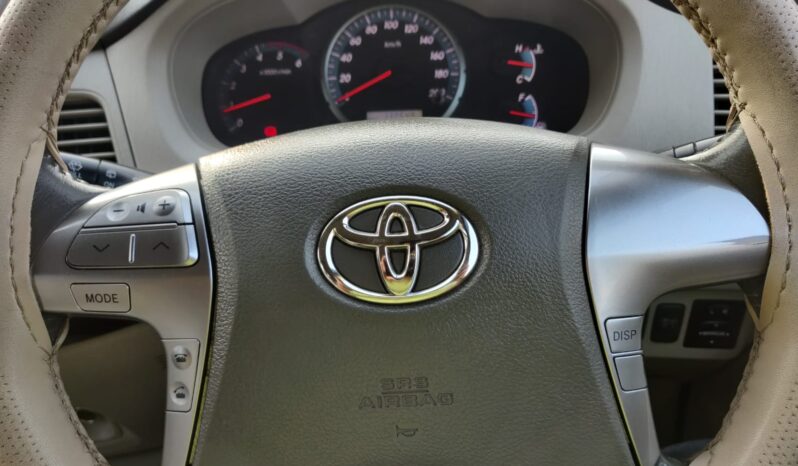 Toyota Innova 2.5 Z  7STR full