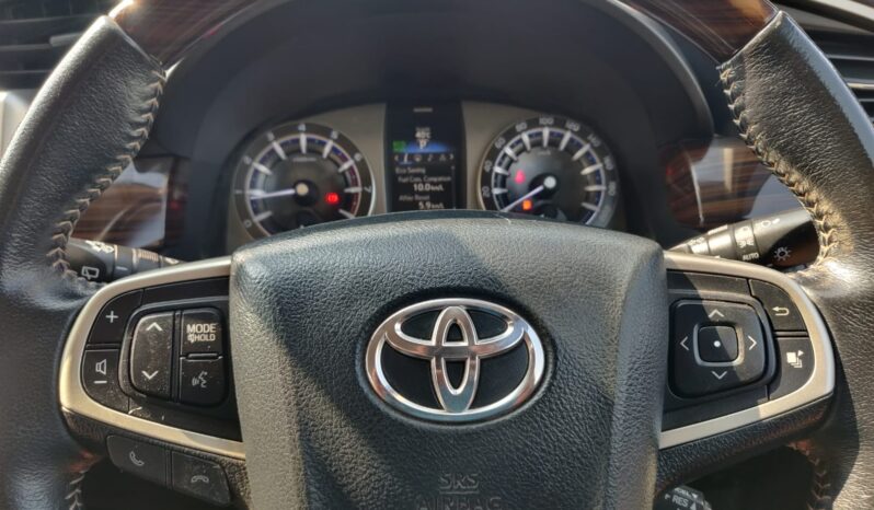 Toyota Innova Crysta 2.7 Z 7STR full