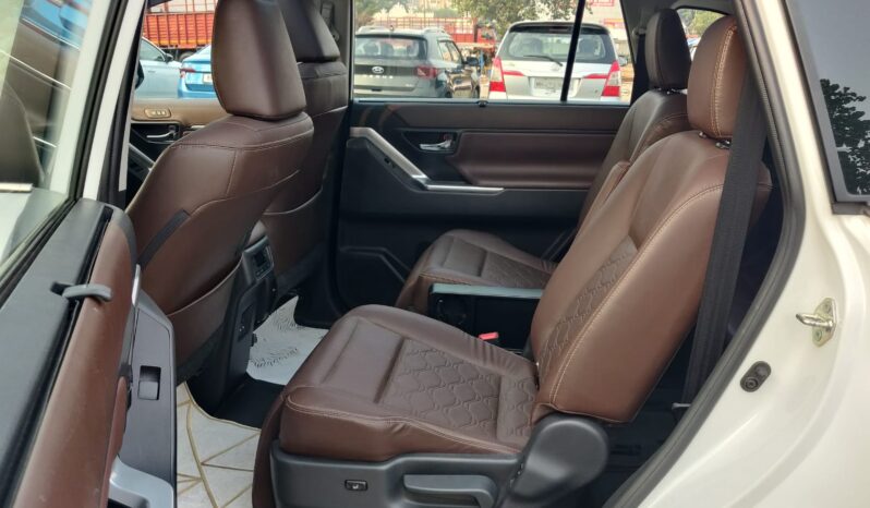 Toyota Innova Hycross  ZX Hybrid full