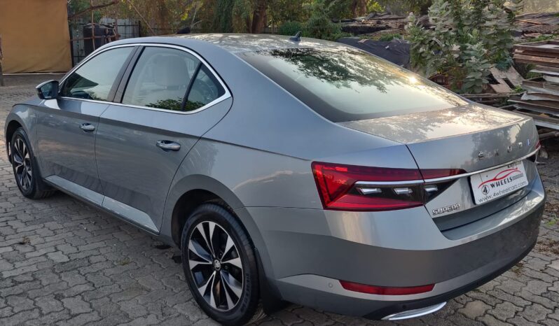 Skoda Superb 2.0 TSI full