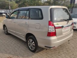 Toyota Innova 2.5 V 7STR full