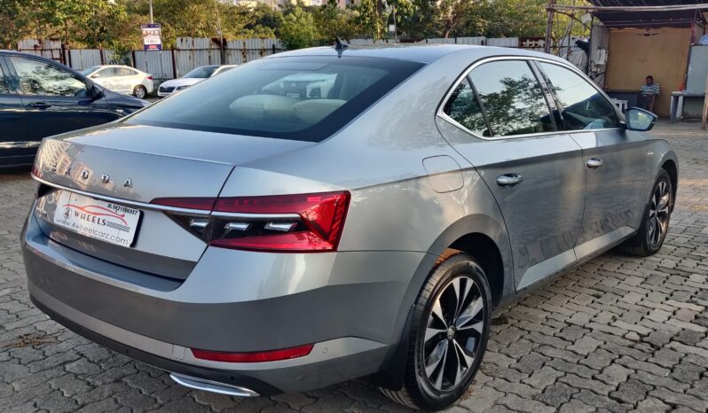 Skoda Superb 2.0 TSI full