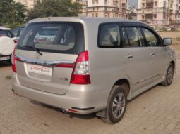 Toyota Innova 2.5 V 7STR full