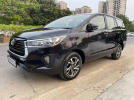 Toyota Innova Crysta 2.4 G 8STR