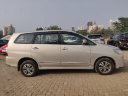 Toyota Innova 2.5 V 7STR full