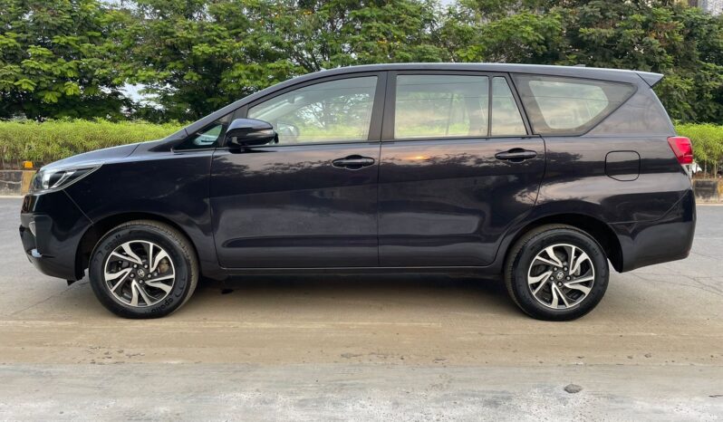 Toyota Innova Crysta 2.4 G 8STR full