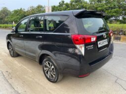 Toyota Innova Crysta 2.4 G 8STR full