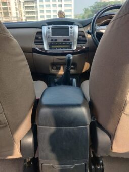 Toyota Innova 2.5 V 7STR full