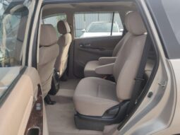 Toyota Innova 2.5 V 7STR full