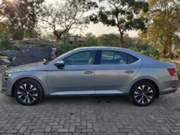 Skoda Superb 2.0 TSI full