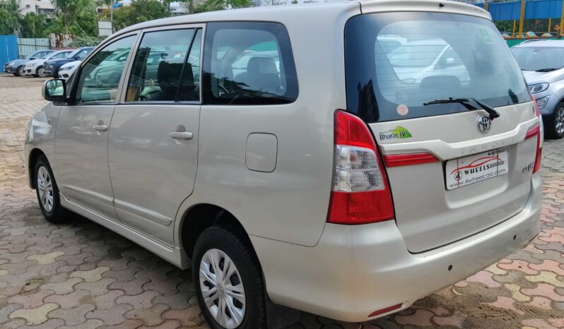 Toyota Innova 2.5 G full