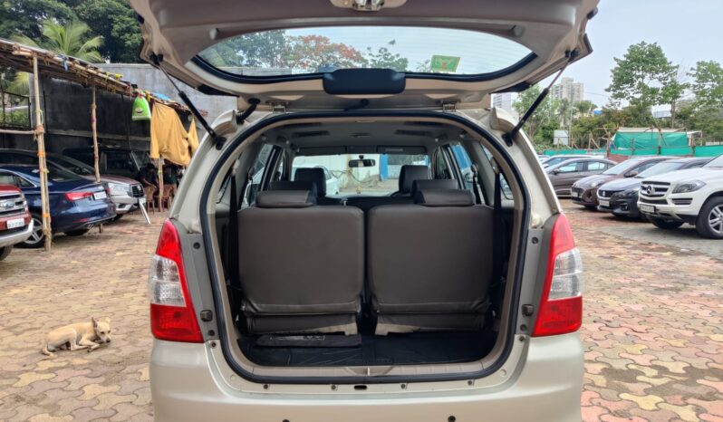 Toyota Innova 2.5 G full