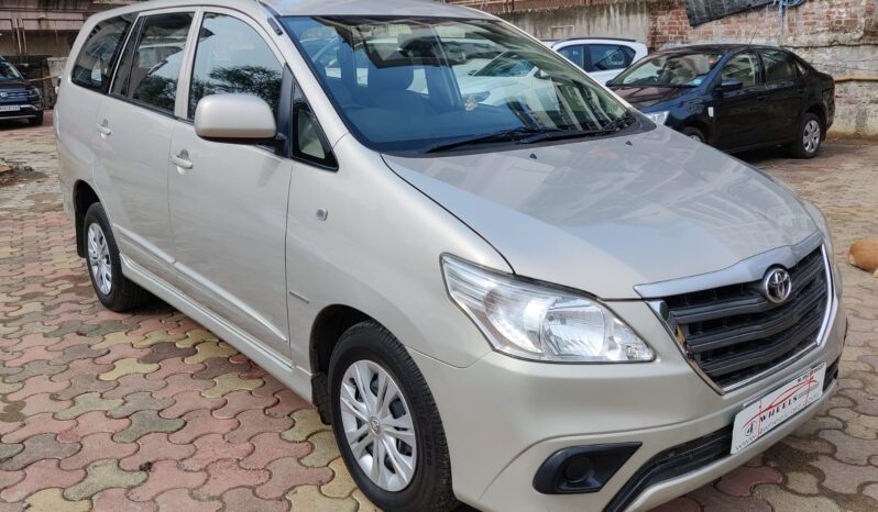 Toyota Innova 2.5 G full