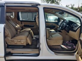 Kia Carnival Limousine Plus 7str