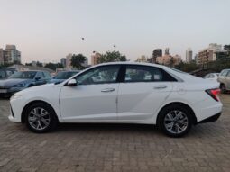 Hyundai Verna 1.5 IVT SX full