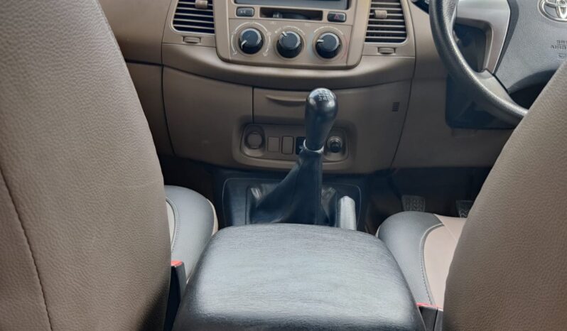 Toyota Innova 2.5 G full