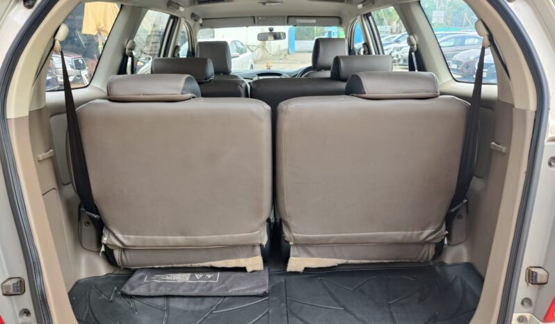 Toyota Innova 2.5 G full