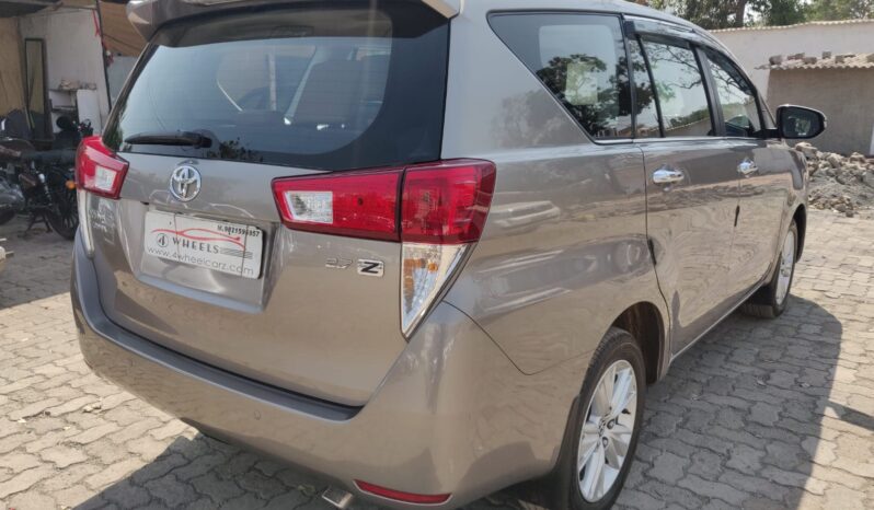 Toyota Innova Crysta 2.7 Z full