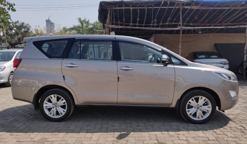 Toyota Innova Crysta 2.7 Z full