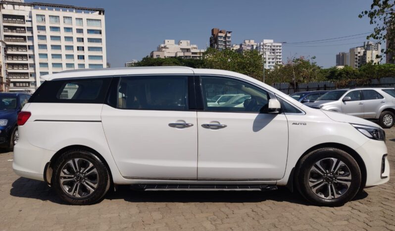 Kia Carnival Limousine Plus full