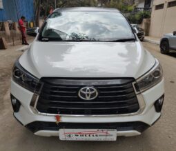 Toyota Innova Crysta 2.7 Z 7STR full