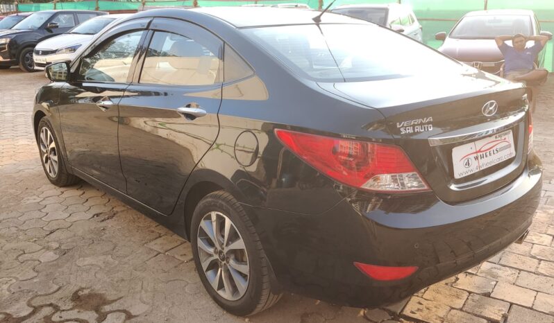 Hyundai Verna 1.6 VTVT SX full