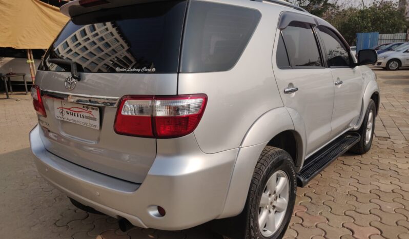 Toyota Fortuner 3.0L 4WD full