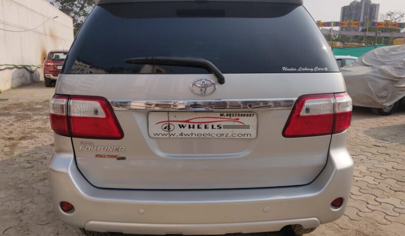 Toyota Fortuner 3.0L 4WD full