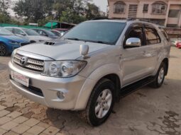 Toyota Fortuner 3.0L 4WD full