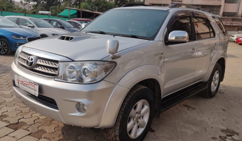 Toyota Fortuner 3.0L 4WD full